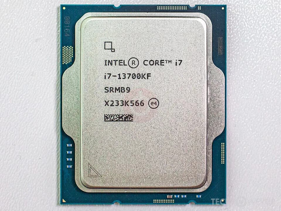 Intel Core i7-13700KF | 16 Cœurs / 24 Threads | 5.4 GHz Turbo | LGA 1700 | TRAY